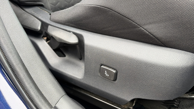 Toyota Corolla 1.8 VVT-i Hybrid Icon 5dr CVT Hybrid Hatchback